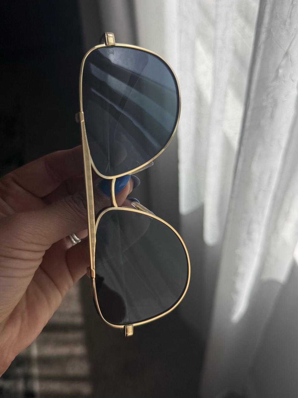Louis Vuitton Gold Aviator Sunglasses with Dark Lenses - Picture 5 of 11